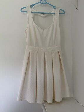 Charlotte Russe Ivory Heart Cutout Back Fit & Flare Skater Mini Dress Size M